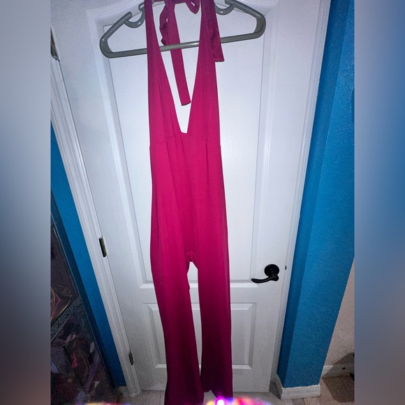 NEW WT Fashion Nova Melinna Halter Jumpsuit 1X Raspberry Lined And Stretch - Picture 1 of 12